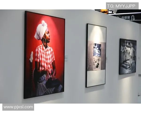 透视足球世界的多元视角与文化交融之美 透视足球世界的多元视角与文化交融之美